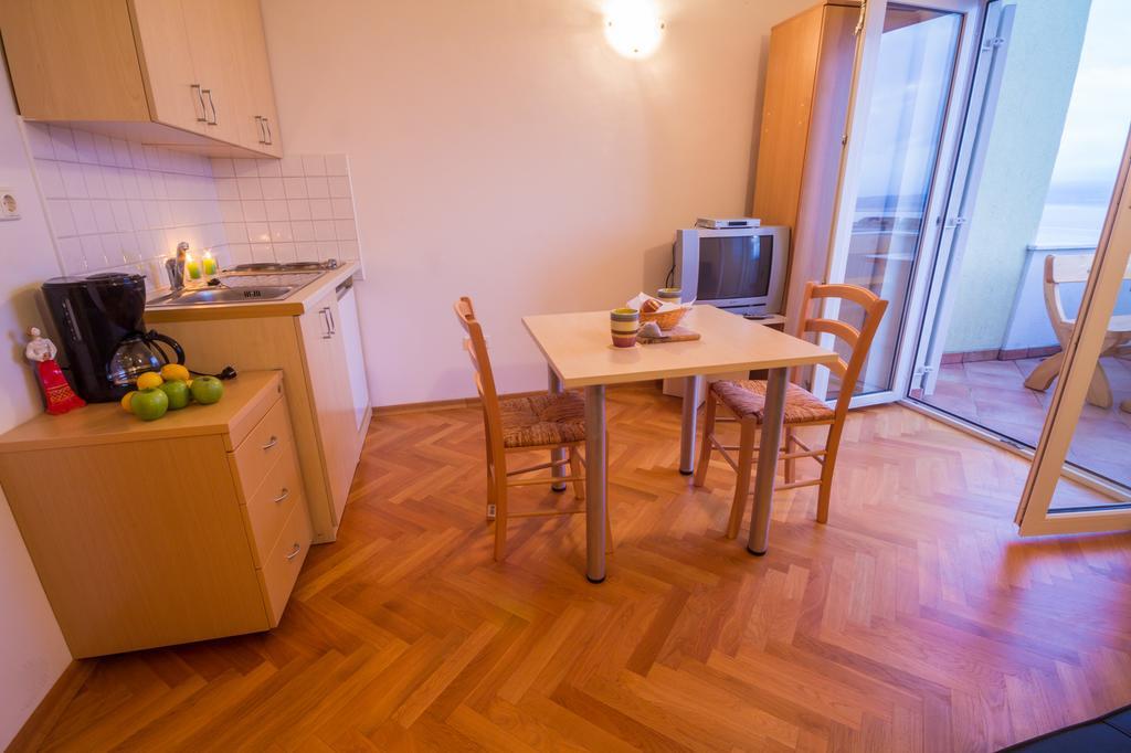 Apartmani Kraljic Dramalj Esterno foto